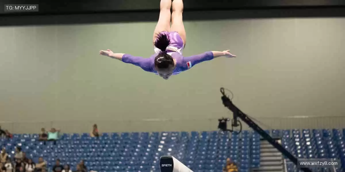 球迷的第二主场，🎯 从球星同款到限量周边，一网打尽你的热爱！